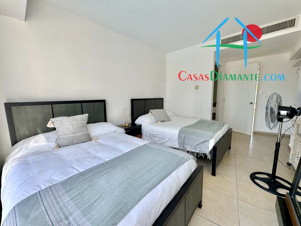 Acqualina Skylife Sur 201 - Recámara uno 3
